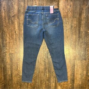 Signature By Levi Strauss Gold Totally Shaping Pull-on Skinny Jeans Size 14M